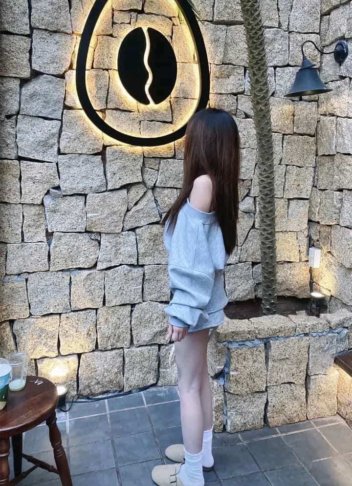 ảnh đẹp gái quay lưng.