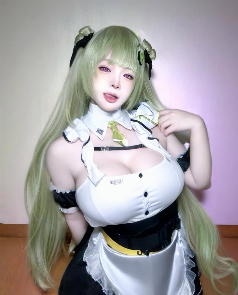 ảnh gái xinh cosplay ngực khủng