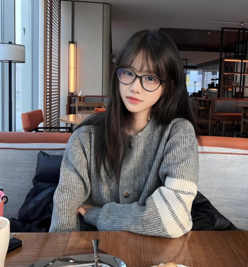 ảnh gái xinh đeo kính 6