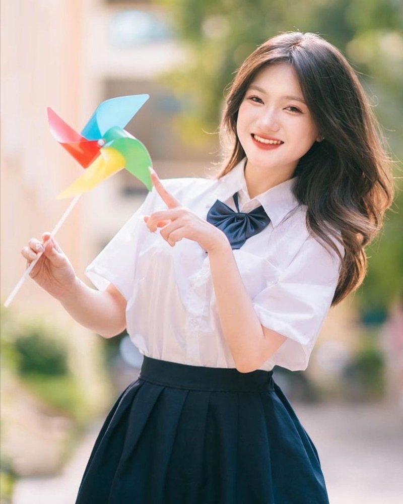 ảnh gái xinh học sinh cười nhe răng