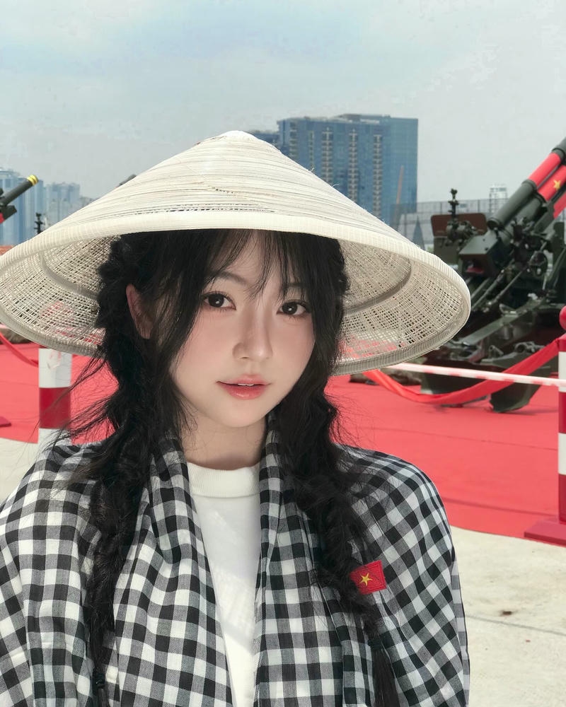 ảnh hotgirl insta yêu nước
