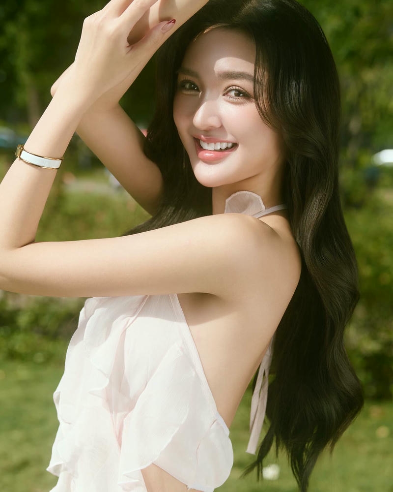 ảnh hotgirl mặc áo yến