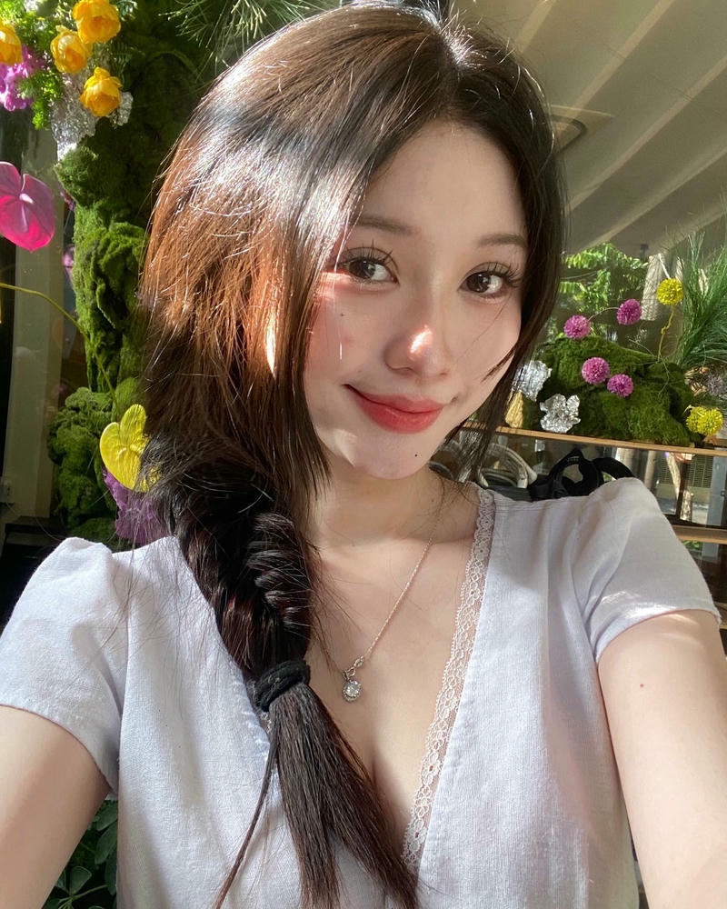 ảnh hotgirl tết tóc đẹp