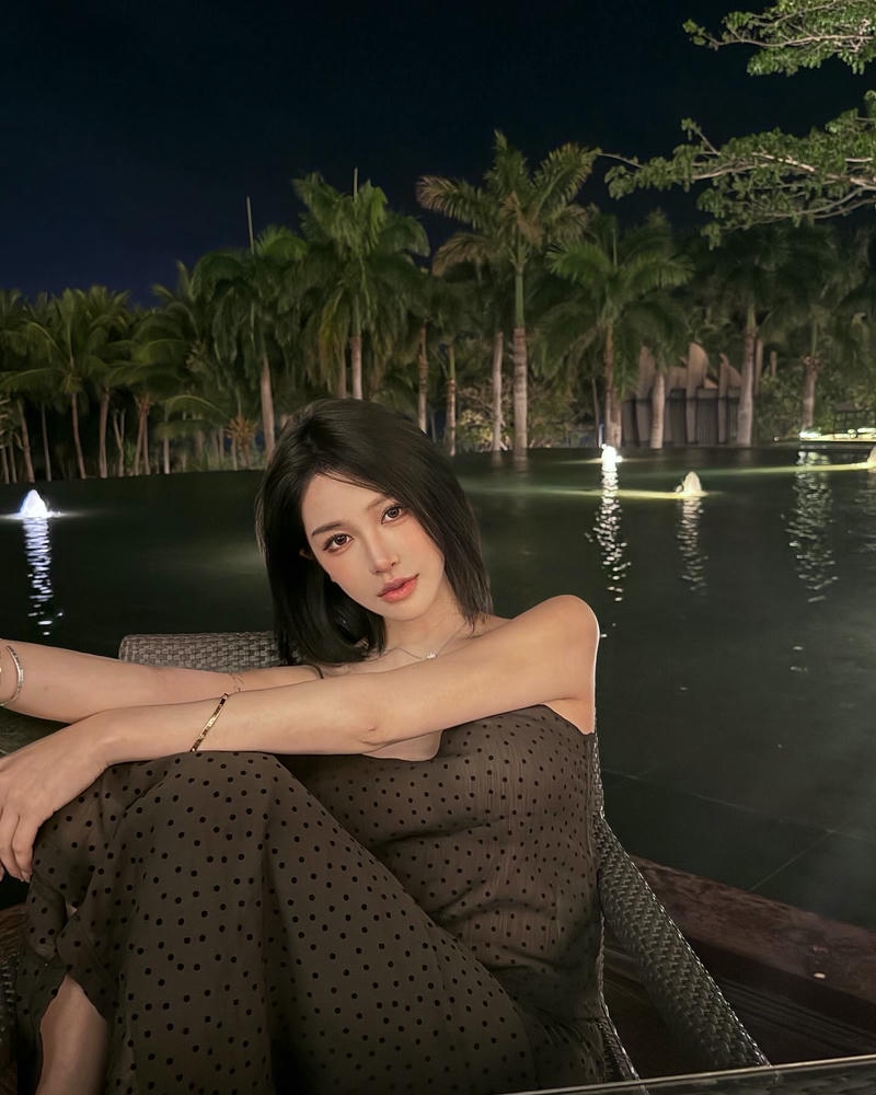 ảnh hotgirl tiktok cuốn hút