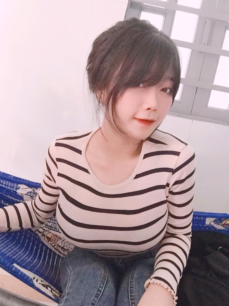ảnh pi tiên mặc áo kẻ