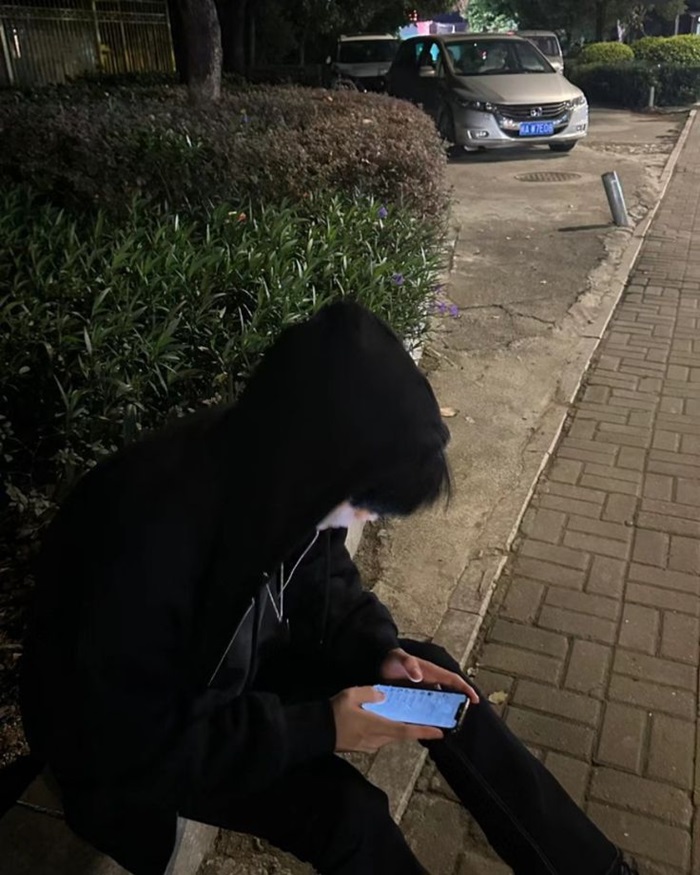 ảnh trai đẹp che mặt đáng yêu