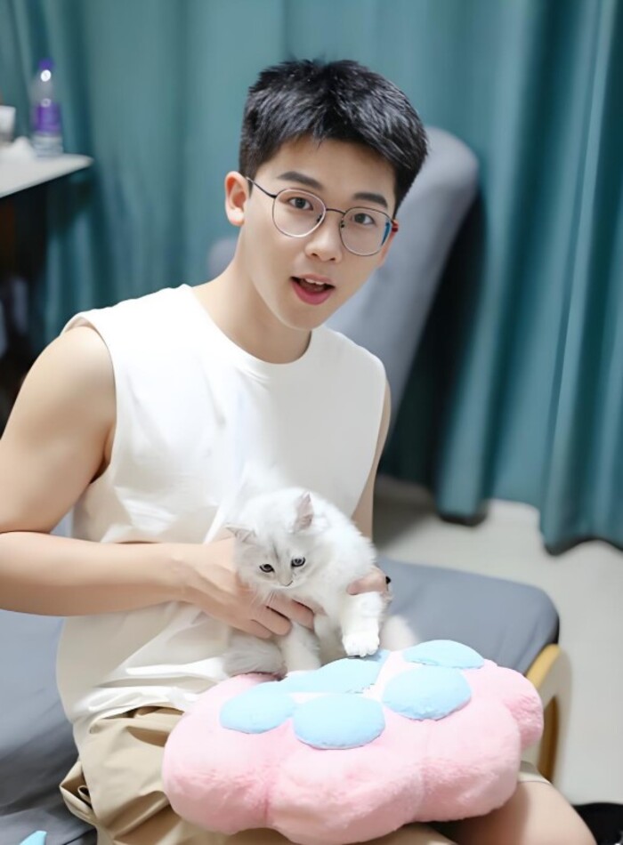 ảnh trai đẹp đeo kính cute