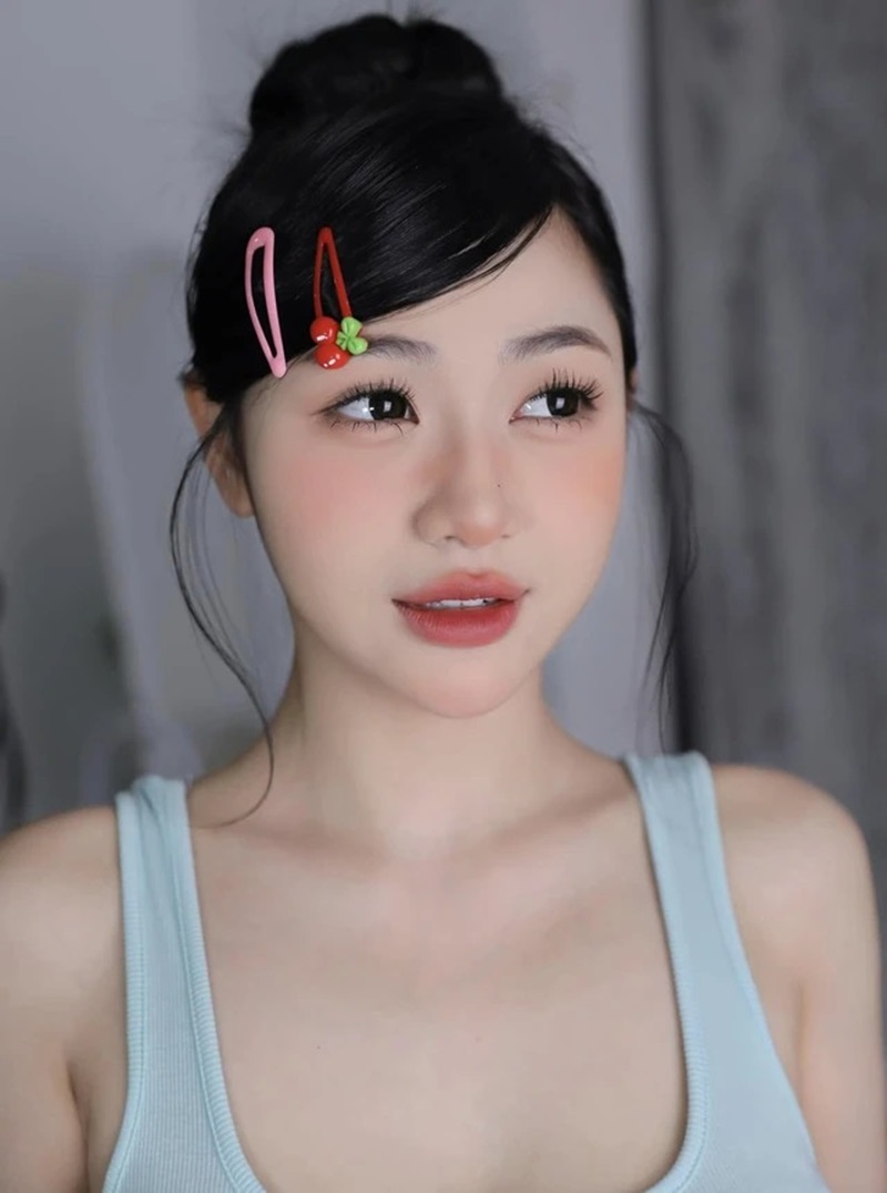 ảnh trần hà linh ngây thơ