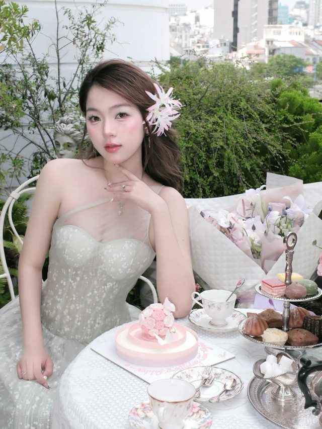 ảnh hotgirl tiktok sang trọng