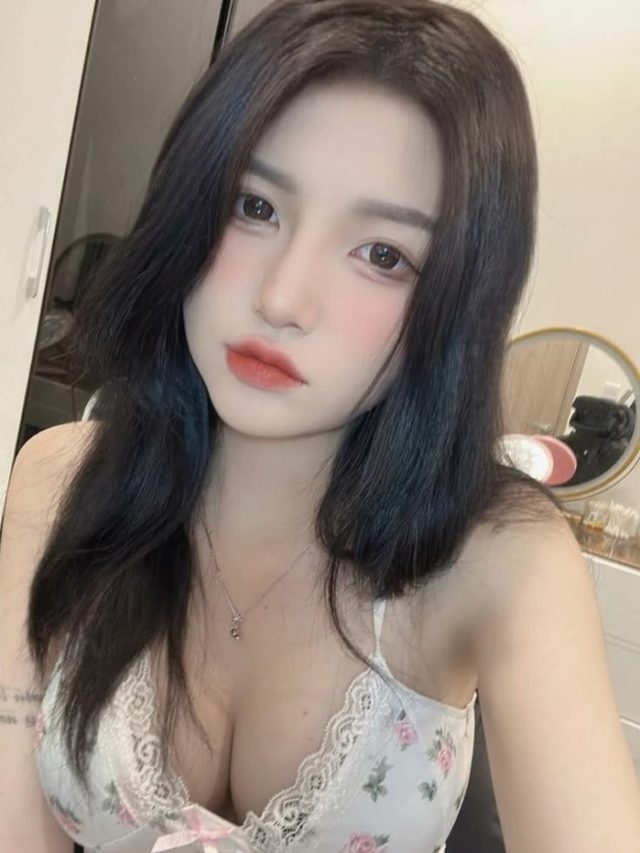 hình ảnh gái xinh 2k9 dâm