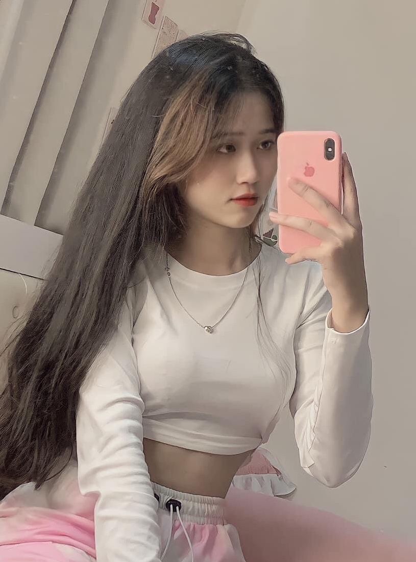 gái xinh 2k10 chân dài