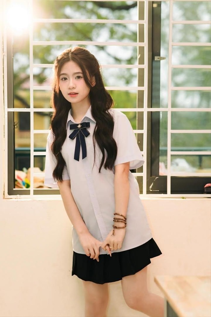 gái xinh 2k7 học sinh