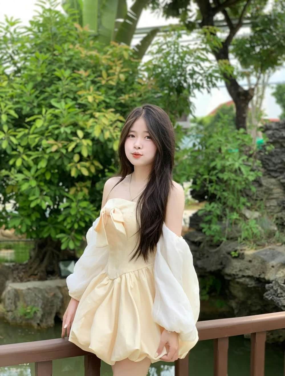 gái xinh 2k7 hút mắt