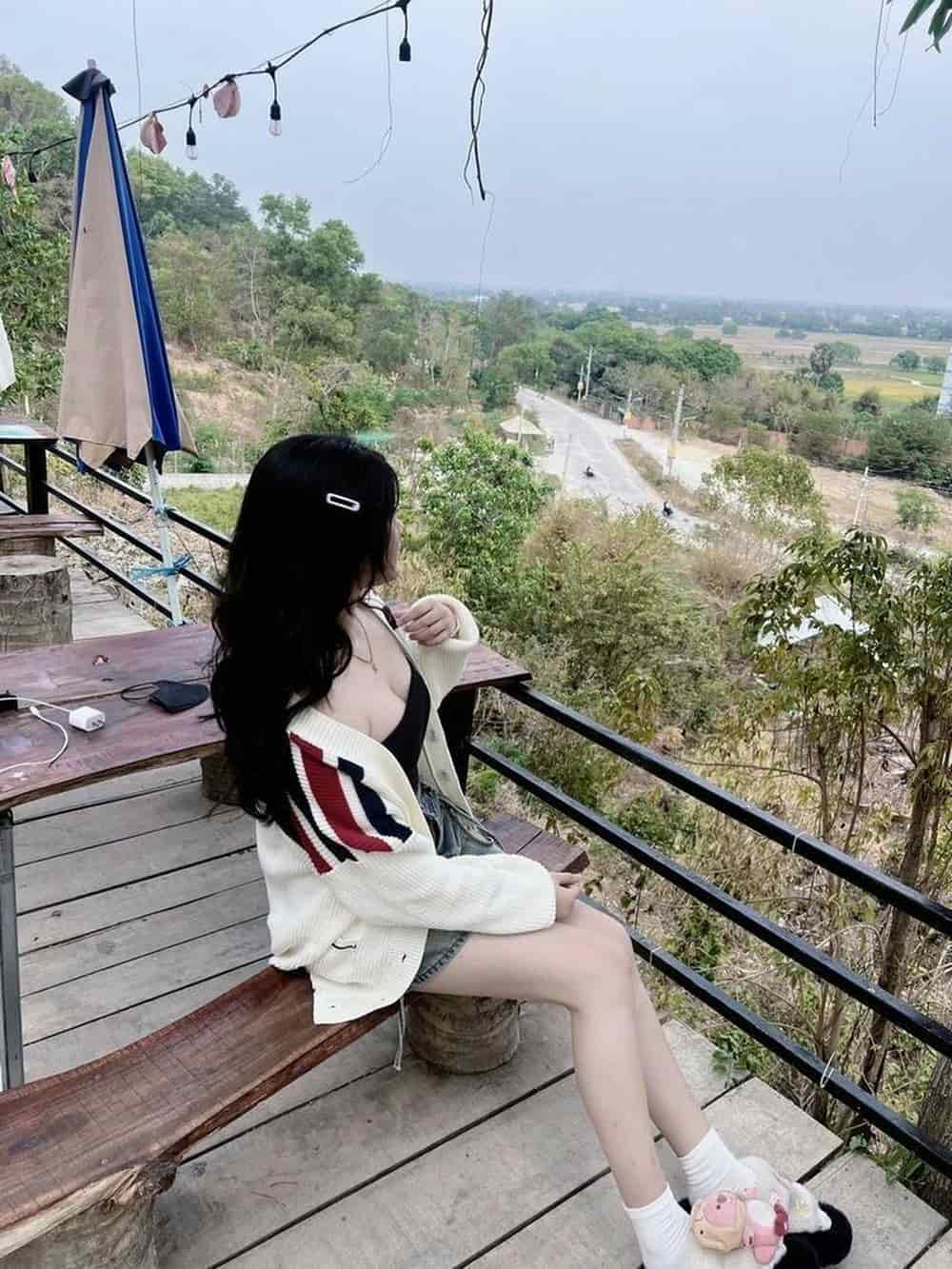 gái xinh 2k8 đầy cuốn