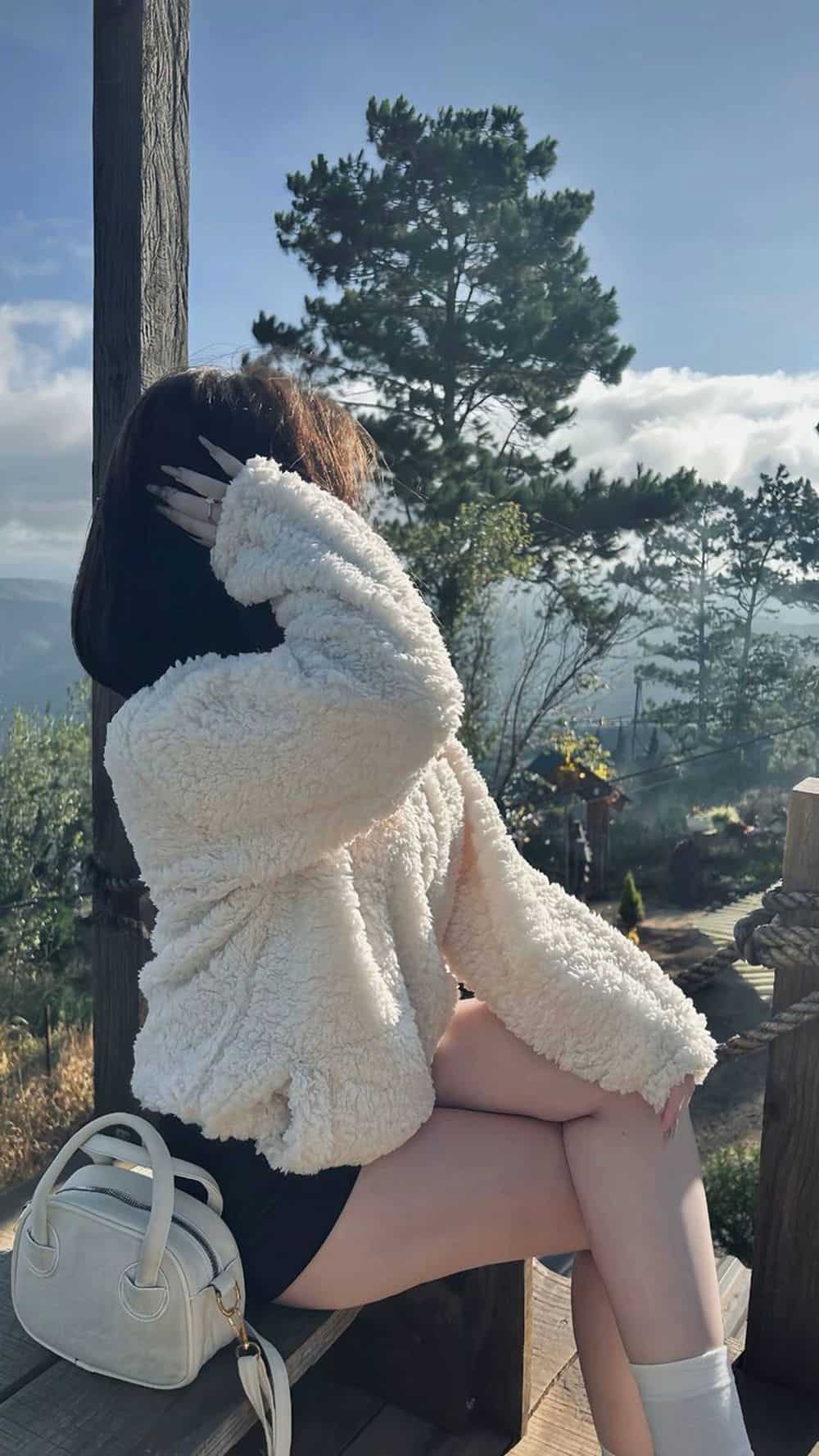 gái xinh 2k8 trẻ trung