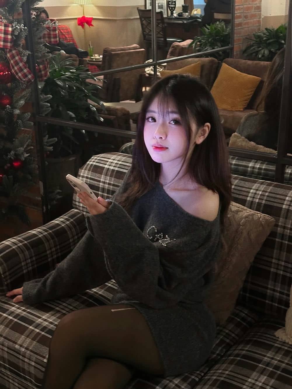 gai xinh 2k9 tao dang