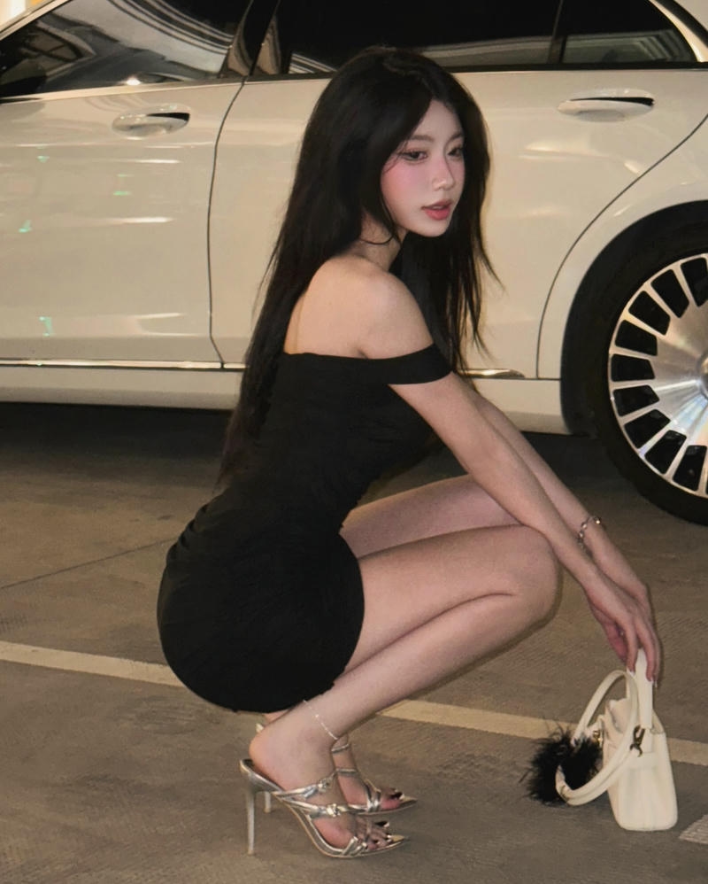 gái xinh đất Việt mặc váy body