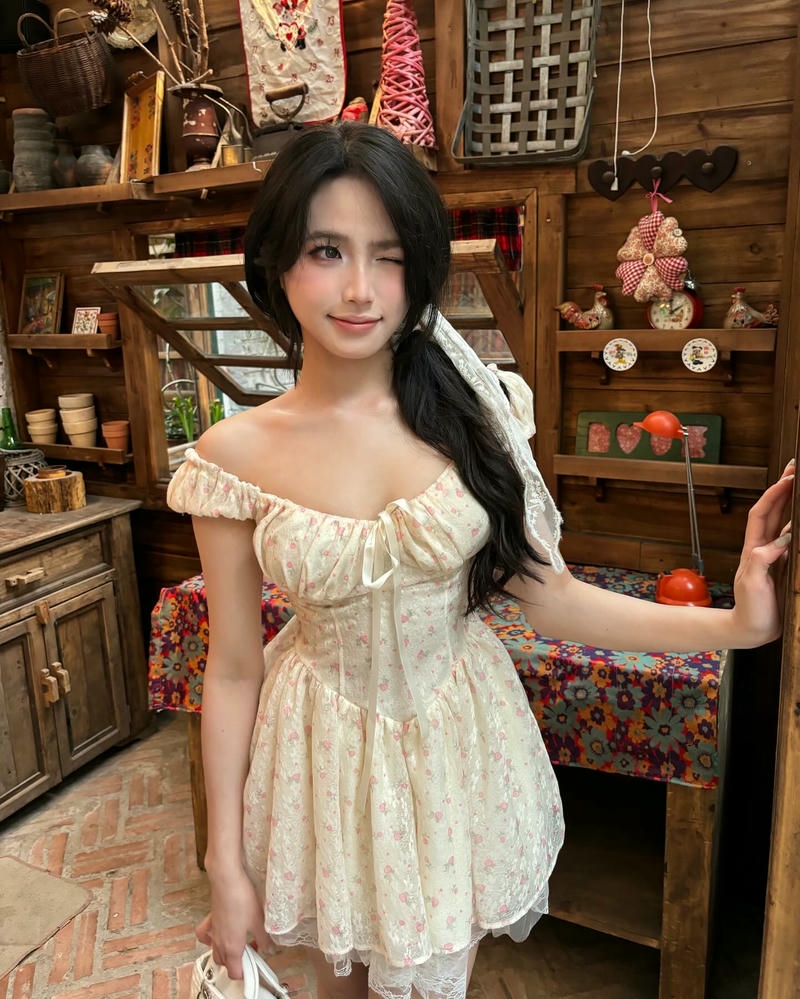 gái xinh đất Việt mặc váy trắng