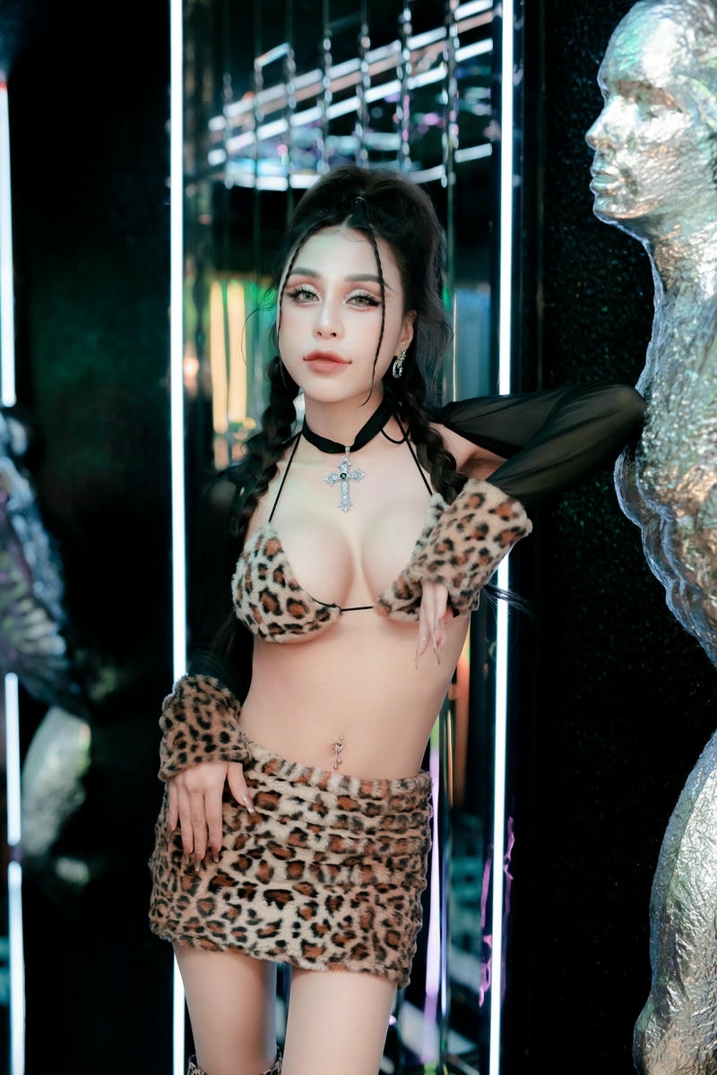 gái xinh đi bar dâm đãng