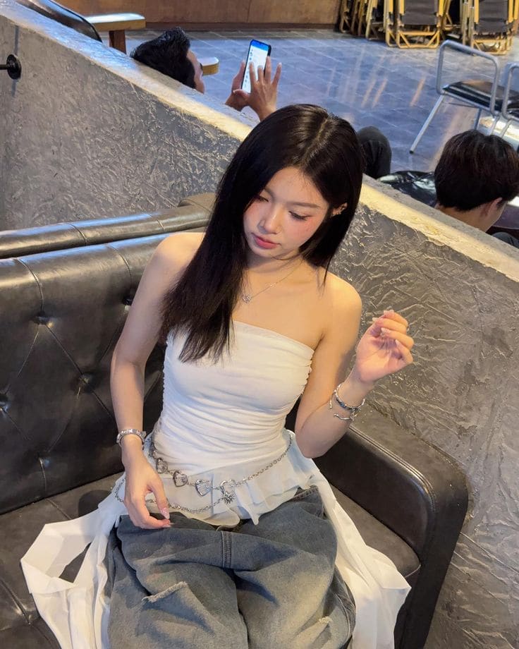 gái xinh dịu dàng 2k5.