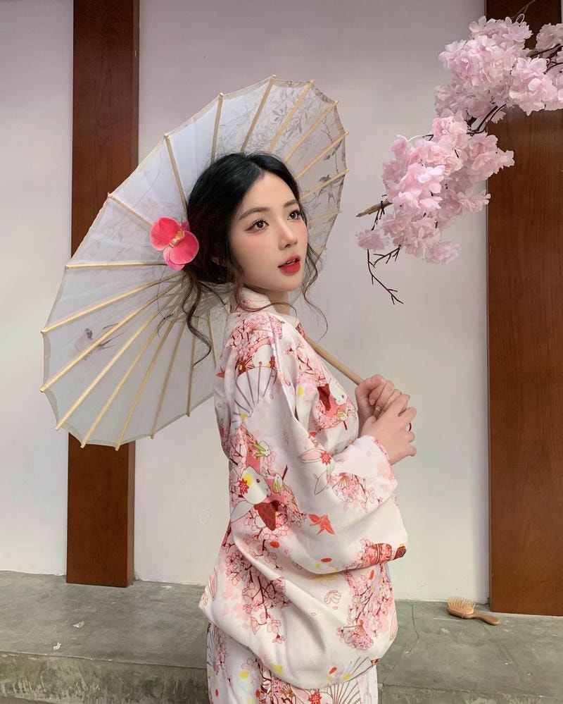 gái xinh hàn quốc cầm ô