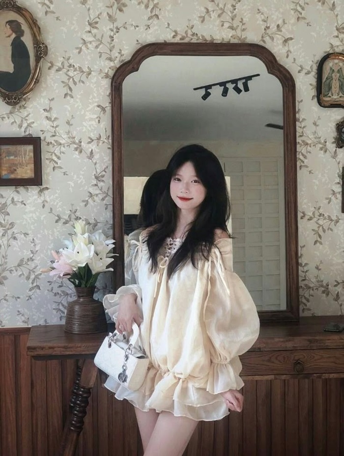 gái xinh k12 mặc váy trắng