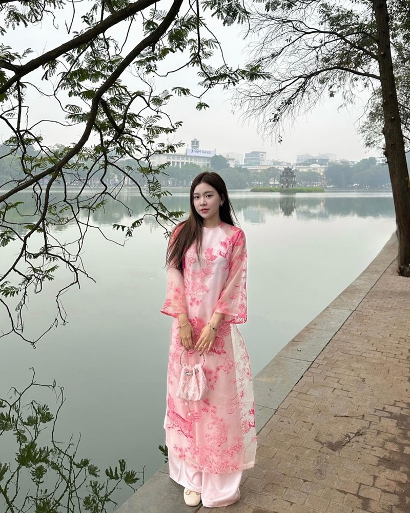 gái xinh mặc áo dài