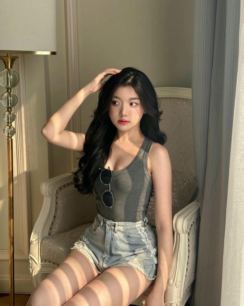 gái xinh mặc quần ngắn cực cute