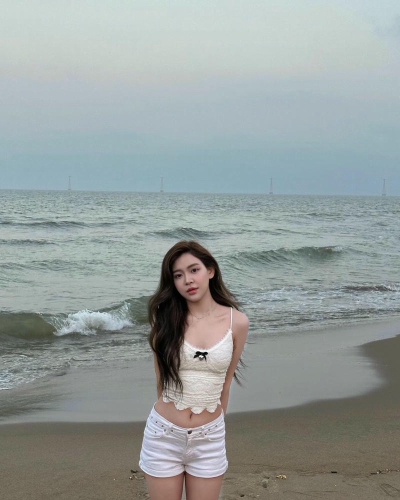 gái xinh mặc quần ngắn dâm