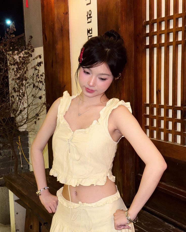 gái xinh rạng rỡ 2k5.