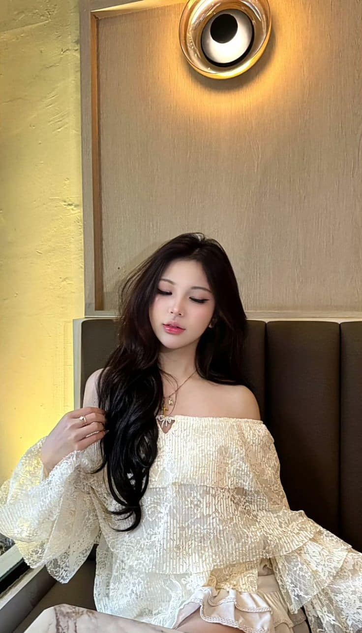 gái xinh trẻ trung 2k5.