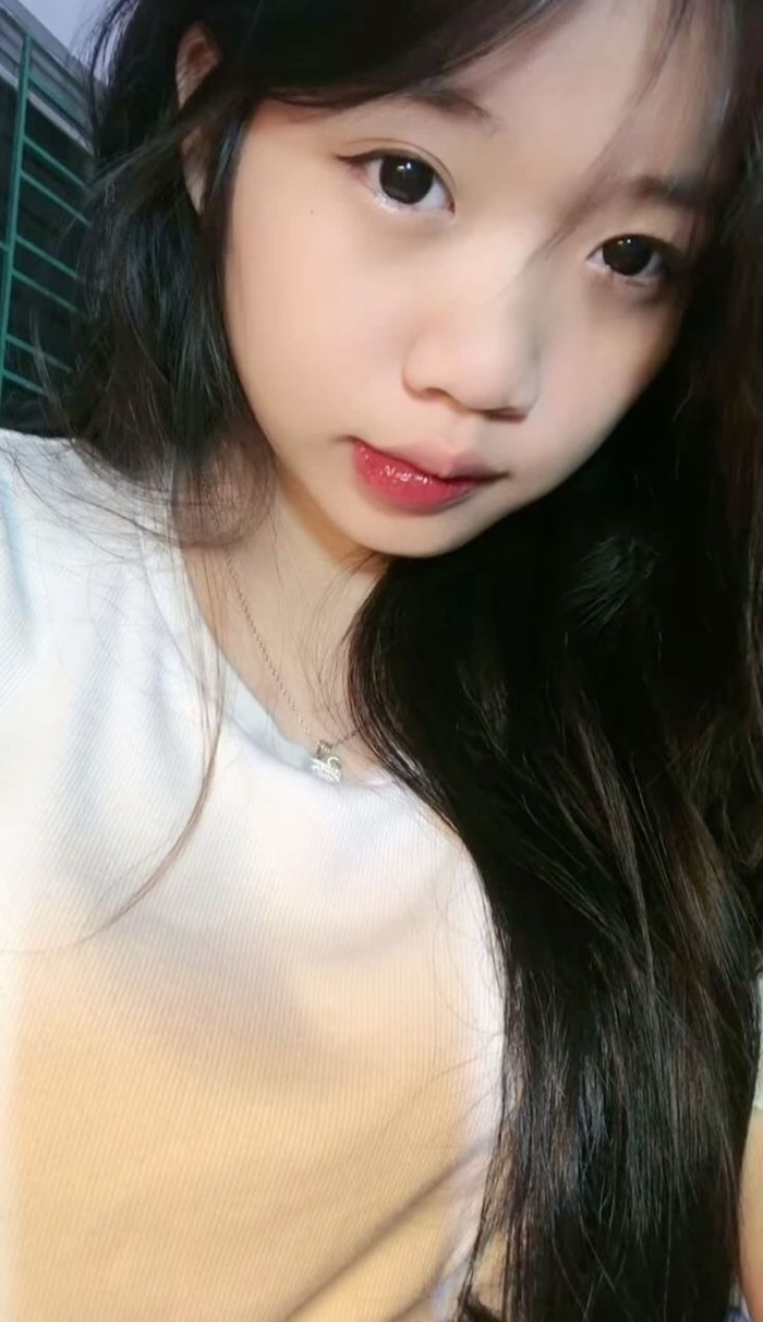 hình gái xinh k12