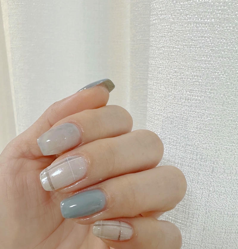 hình nail kẻ