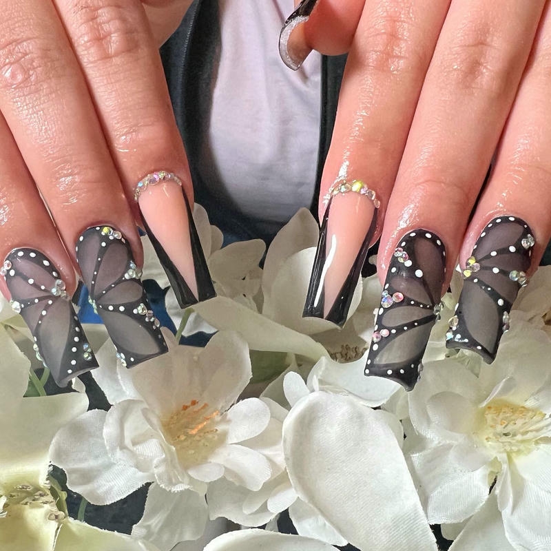 nail bướm đen xám