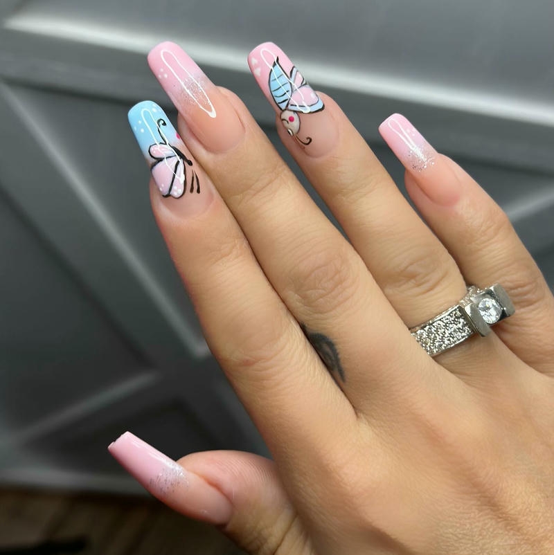 nail bướm vẽ