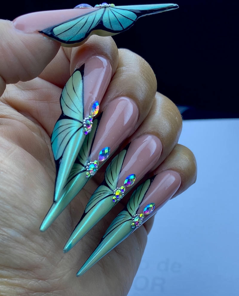 nail bướm
