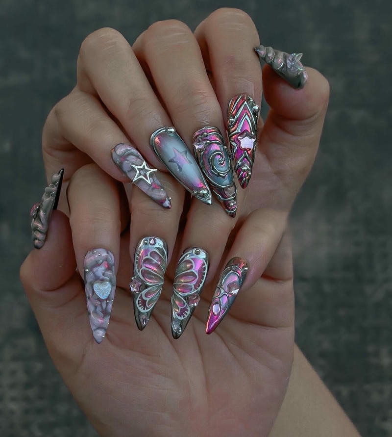 nail cá tính cánh bướm bạc
