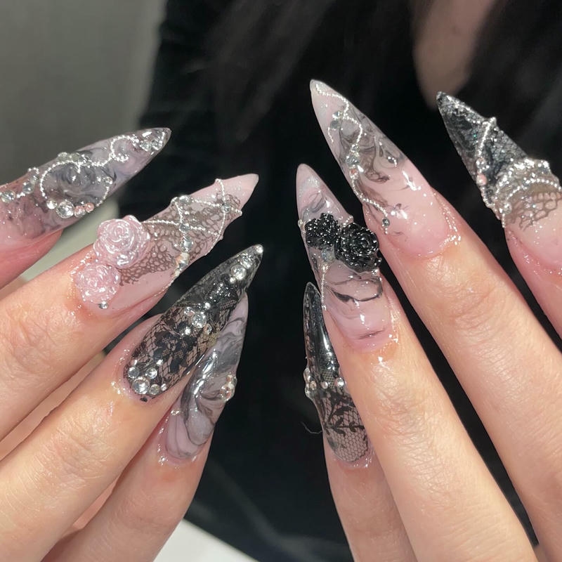 nail cá tính đình hoa đen