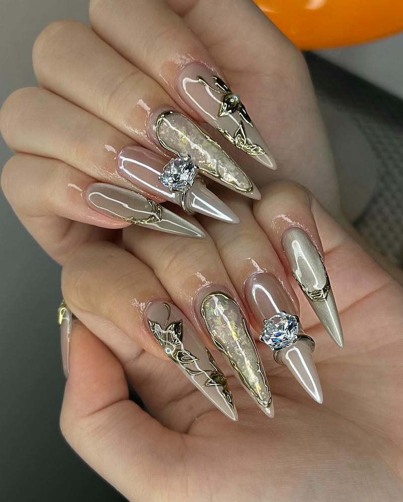 nail cá tính nhẫn kim cương