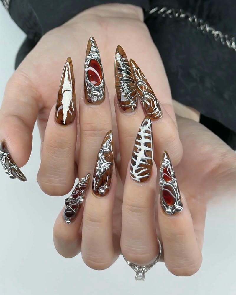 nail cá tính quỷ dị