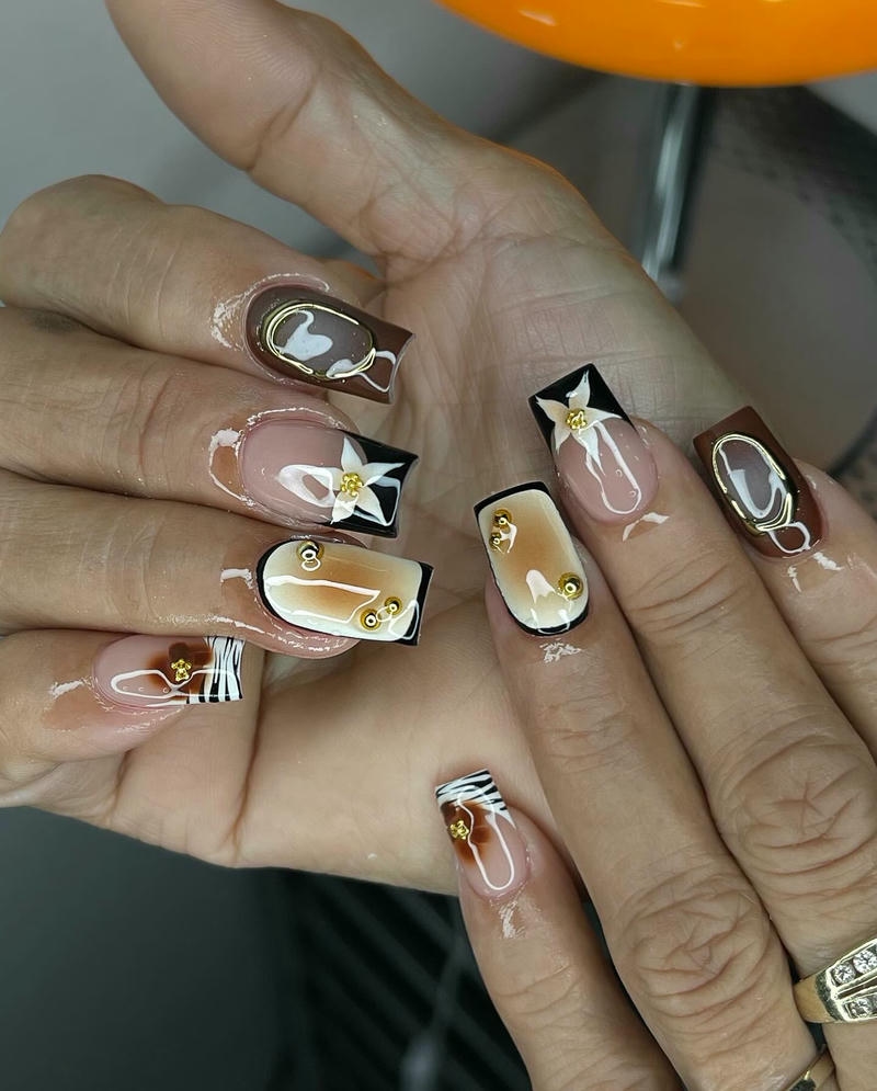 nail cá tính vẽ hoa