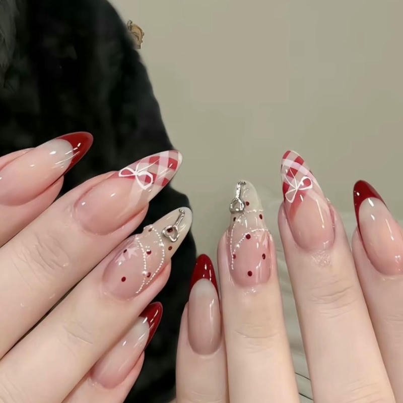 nail caro chấm bi