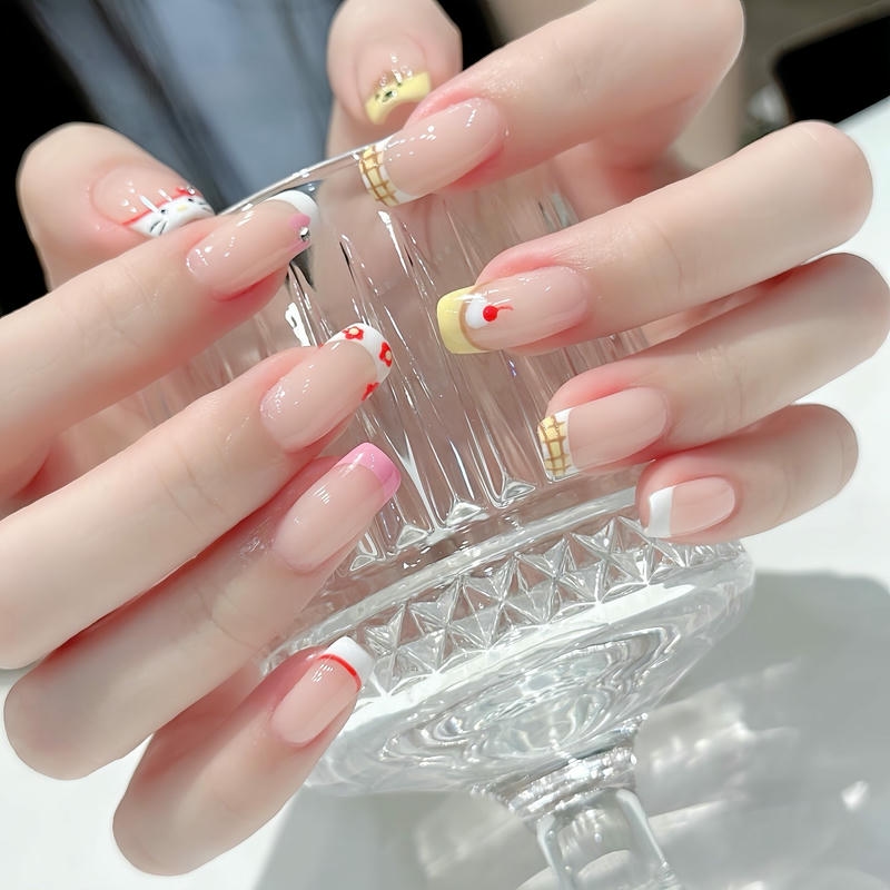 nail caro sơn đầu móng vàng