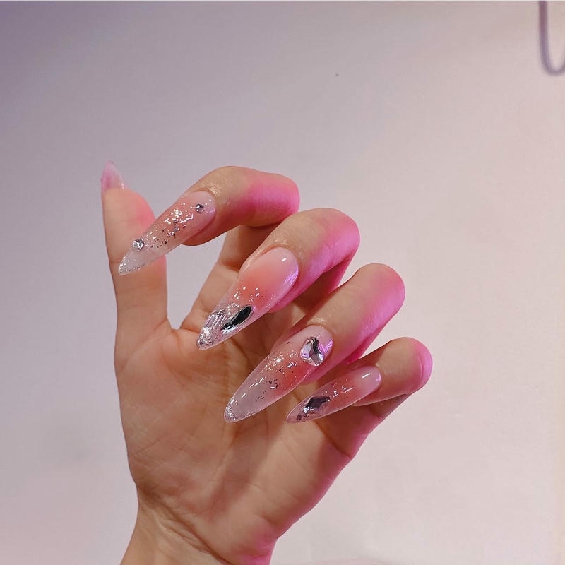 nail chụp kỷ yếu cho nữ