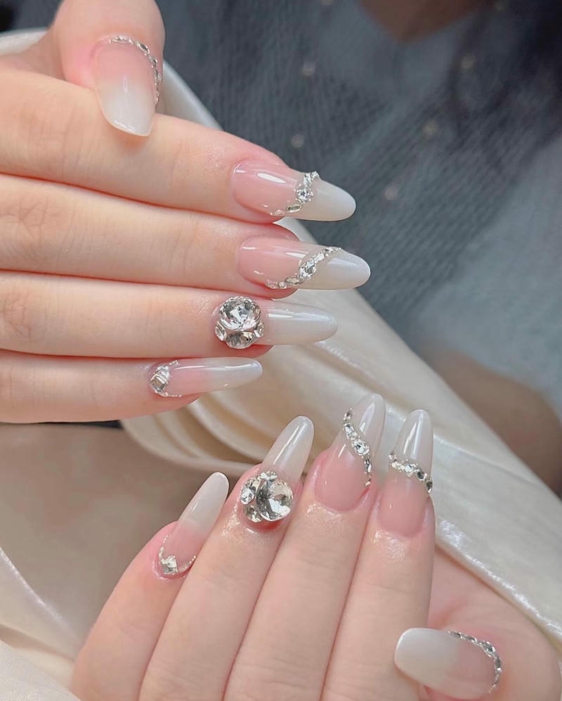 nail chụp kỷ yếu vẽ đính