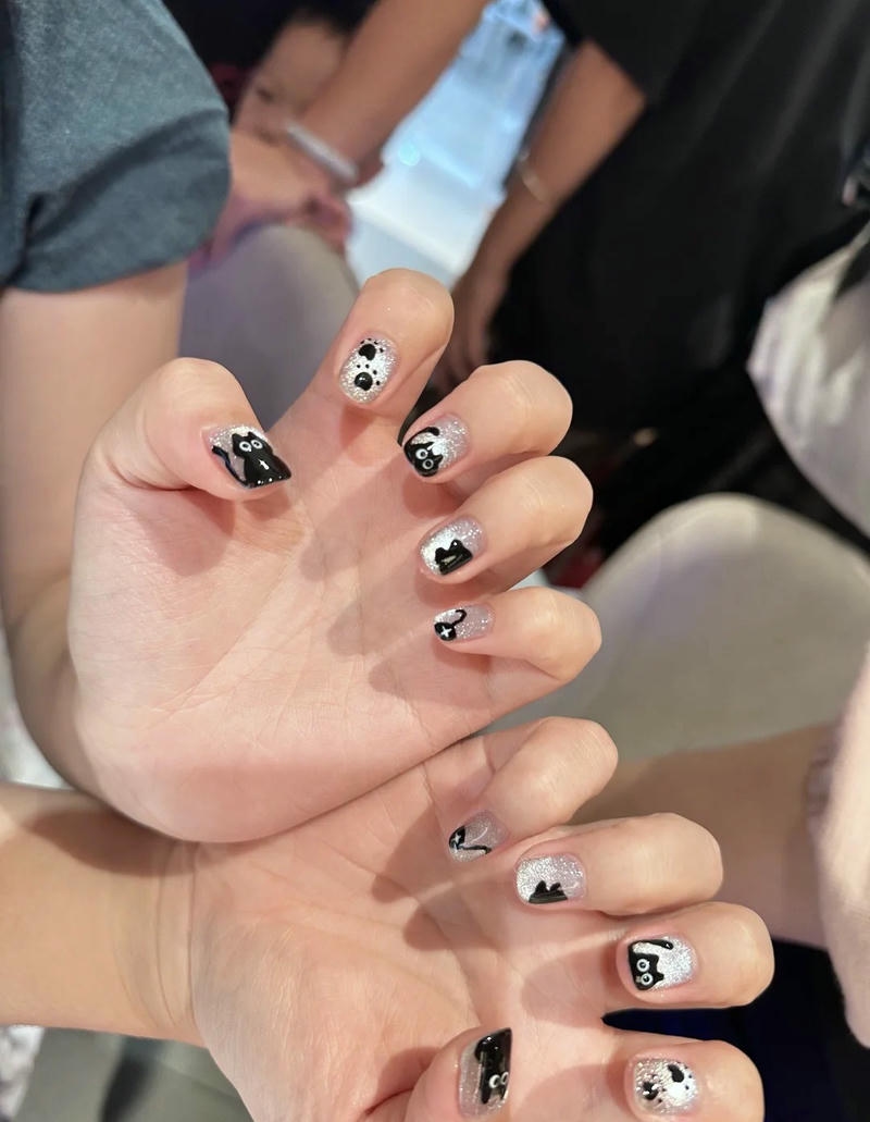 nail con mèo nhũ bạc