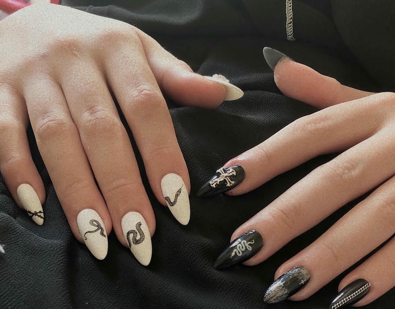 nail con rắn cho năm