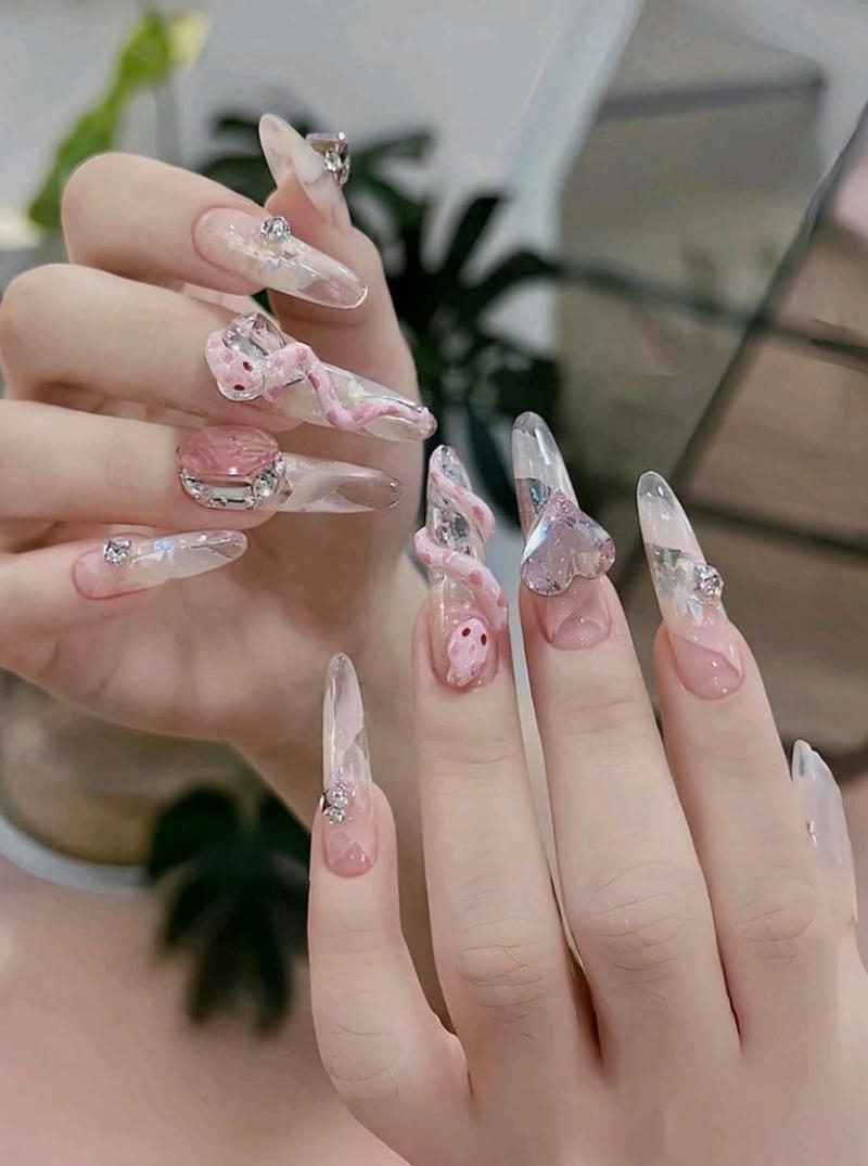 nail con rắn đính đá