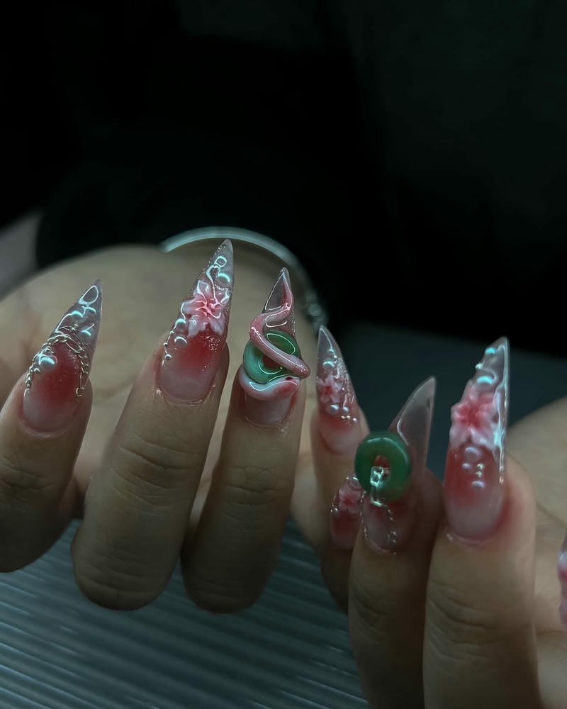 nail con rắn hoa