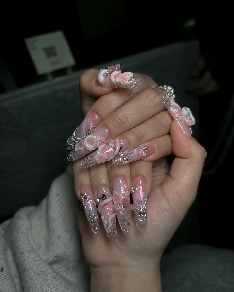 nail con rắn hồng đẹp